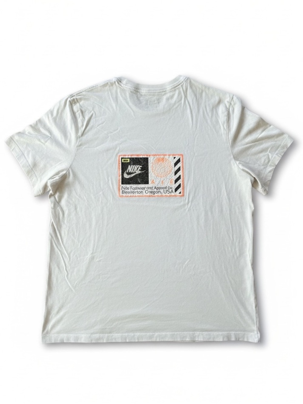Nike Air Earth T-Shirt White CT6541-100 Beaverton OR Mens Size XXL Made in Egypt - Picture 2 of 13